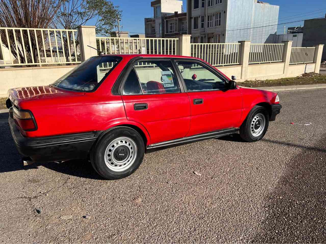 كرؤلا رفيق حزبى 
موديل 1990
مكينه به شرت 
گير عادى به شرت
كلاجو عينه تازه گؤراوه به شرت
كاره باى تازه كراوه ته وه 
گه رمى ئيشه كات 
لايت به شرت 
ئيشارتى ئيشه كات 
سلفى تازه كاراوه ته وه 
دوو تايه تازه 
پيشو دواى تازه دا گيراوه 
فلچه ى ئيشه كات بئ عيب
ئارمى پلاستيكى سليمانى به شرت
به ريزم ئالو گؤر ناكم 
نرخى 23معا مه له 
ژ. م *********** شمشمل, السليمانية
