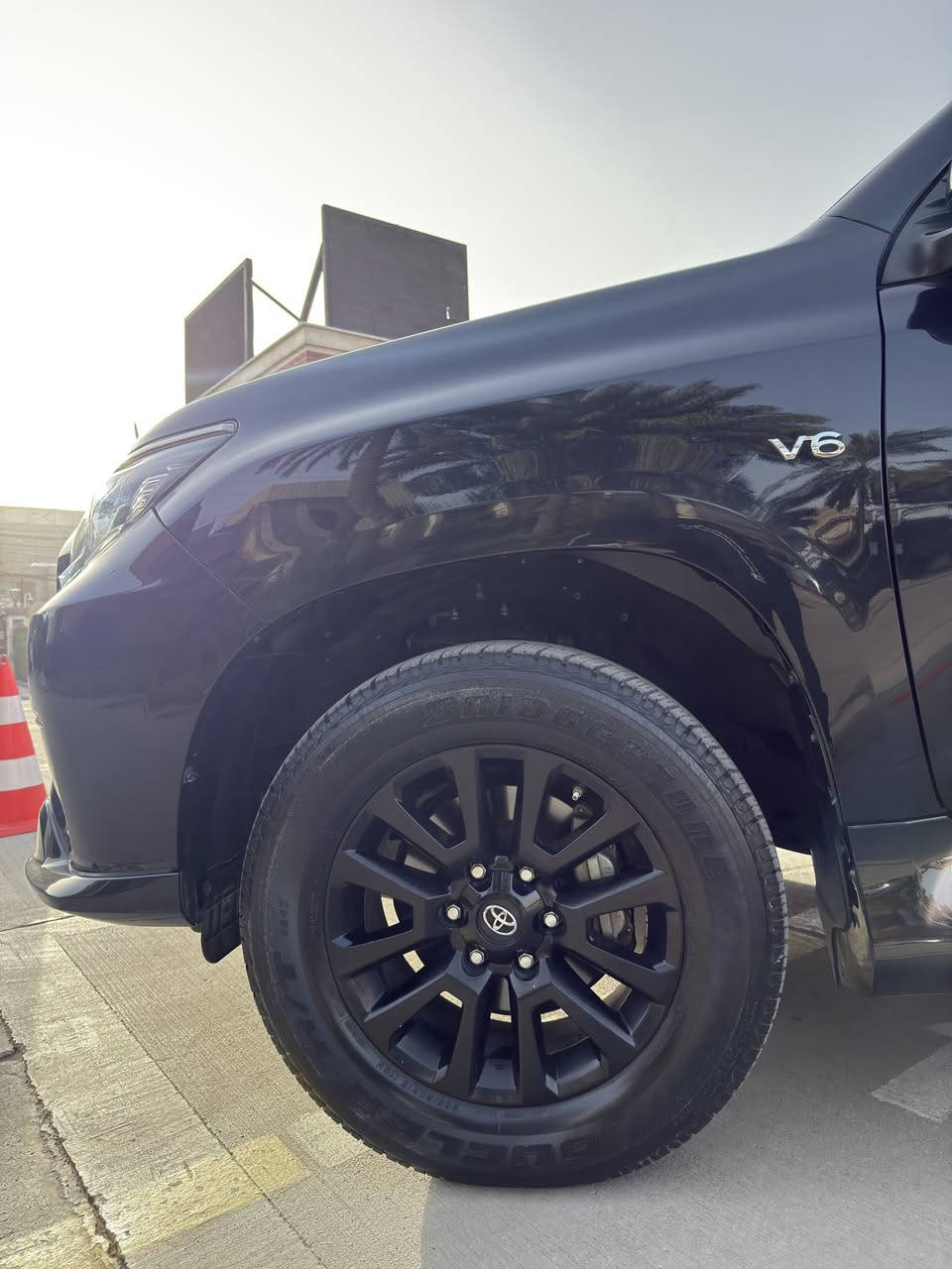 السلام عليكم
برادو موديل ٢٠٢٢ مد نايت VX
فول مواصفات اعلى شي بالبرادو
كشنات جلد تبريد تدفئه
كشن كهرباء
حساسات امامي خلفي
تك تانكي
تبريد قطعتين
تحكم تبريد خلفي
فتحه
ماشيه ٥٤،٠٠٠ كيلو
بعد بيهه هواي مواصفات معروفه مواصفات ال VX
سياره مكفوله عدا الرصعه بالبنيد موضح بالصور
مكان / بغداد
***********
