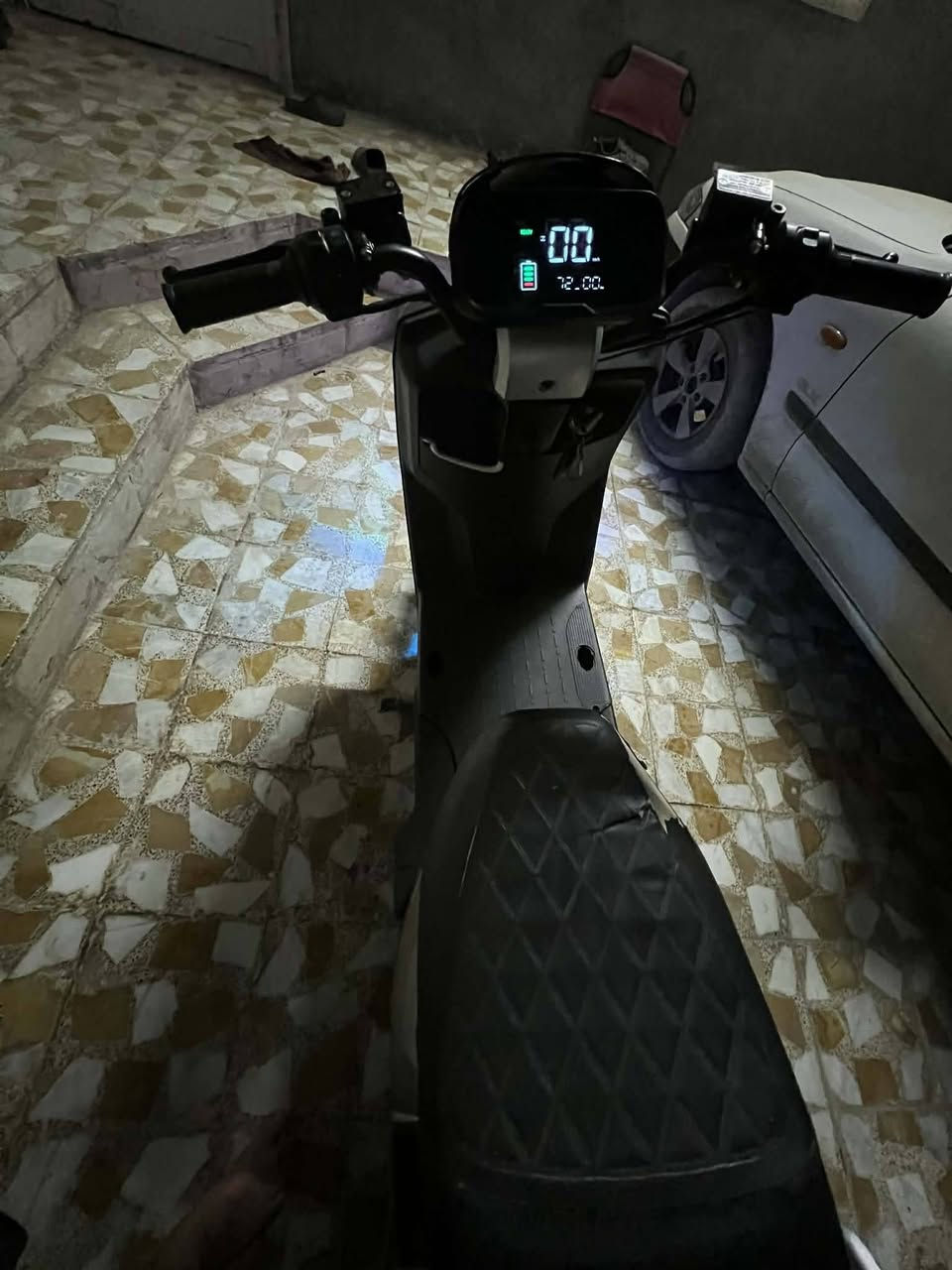 سلام عليكم لبيع 318
6 بطاريات شرط نضاف وعل فحص 
لون جوزي.  اشاير لايتات كلو شغال 
ماطور نضيف ملف عقل.  كله نضيف 
موصفات اله 318 معرفا 
***********.  رقمي 
سعر 425. 
مكاني مزارع زيونه الي يم المرور 
عيوني لا تخابرني وتكلي شبي. بطاريات نضاف وماطور نضيف وكدام العين والكل عله باب الله الله يرزقق الجميع
