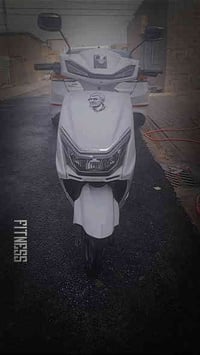 دراجه سكنس شحن للبيع 6بطاريات  ملف 2000 درااجه نضيفه   تجي تفحص  وشوف ...