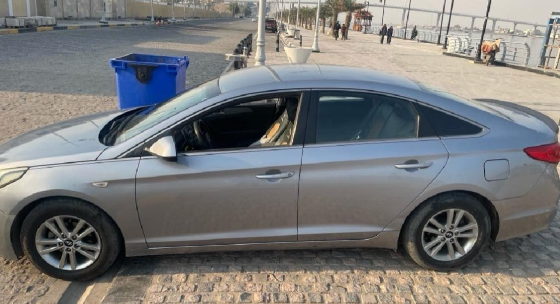 السلام عليكم شباب سوناتا 2017 ( كوري ) مواصفات LPi السياره نضيفه شوف العين رقم بصره مشروع وطني سنويه صالحه 2030  بسمنه السياره تحويل بنفس اليوم لا وكاله ولا مكاتبه كبل تحويل السعر ( ١٣٥) قفل السياره مكانها بصره ***********
