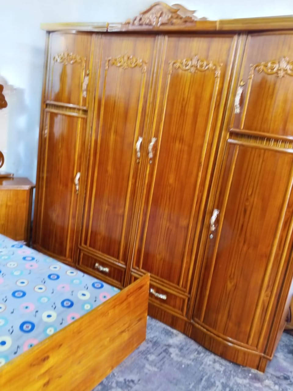 700غرفه تسكام اخت الجديده غرفه صاكه  وياهه هيه زاويه هيه كنتور اطفال خمسه ملم ضهر جرجوبه بغداد الحسينيه مال الراشديه وعندي توصيل ***********

