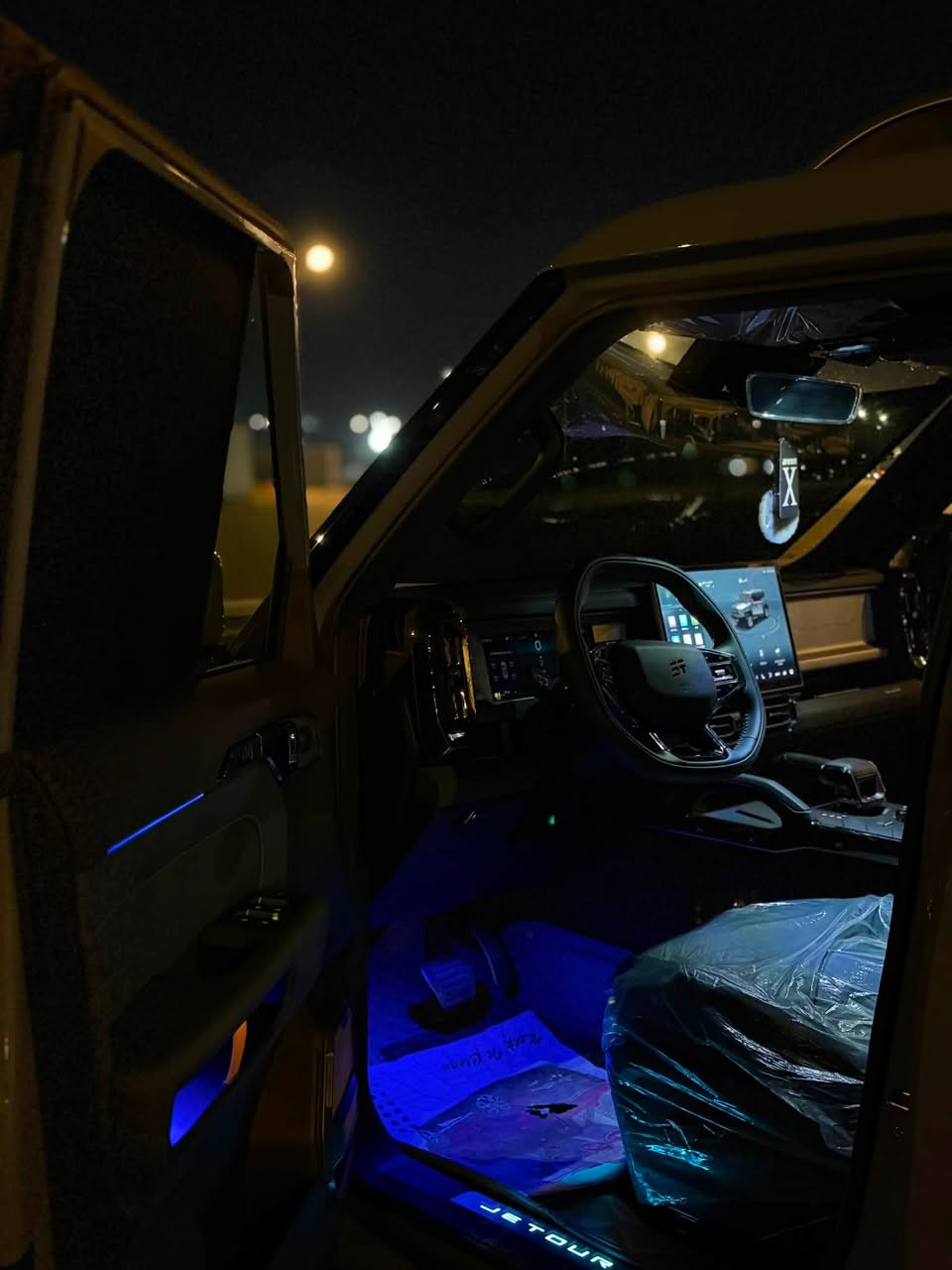 سلام عليكم اخوان
جيتور T2 لاكچري سياره مكفوله 
كفاله عامه فول موصفات وبعد 
موصفات الجيتور معروفه سياره 
لون سبتنتي نضيف كلش 
السياره ماشيه ستوها 6000كيلو متر 
السعر تفضل خاص متواجد فيس بوك 
ومتواجد واتساب***********
