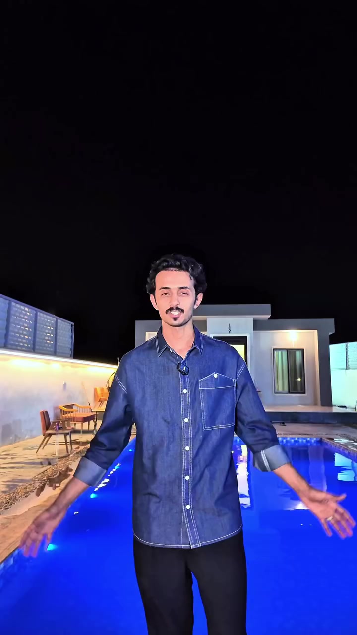 � وين رايح؟ تعال لـ مزرعة جَو 😎
لعد بعدك ما مجرب الراحة والضحك والسوالف الحلوة بمكان يشرح النفس؟

🔸 مسبح يبرد القلب 💦
🔸 حديقة خضرا تسويلك مود 🍃
🔸 باربكيو وريحة الشوي تعذب 🤤
🔸 وجلسات تخبل للي يحبون الراحة والونسة🎉

المكان مثالي للحفلات، التخرج، اللّمات، أو حتى تجي تصيح على روحك شوي 😂
✋ لا تكول غالي، الأسعار توازي الراحة والونسة! 😉

📍 الموقع: [بغداد بعد الجسر الفرنسي ]
📞 للحجز والاستفسار: [***********]
⏳ الحق قبل لا تمتلئ الحجوزات!

مزرعة جَو… مو بس اسم، جوّك يصير بيها غير! 😉�
