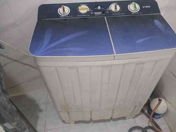 غراض للبيع الزبير الصحفيين الثان مكلف بلنشر تصال هاذا الرقم صاحبهن  ‏‪0772 682 1810‬‏‏
