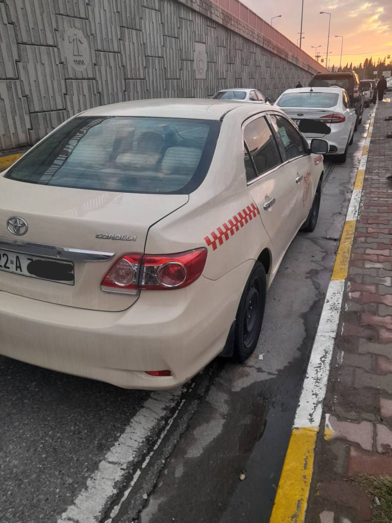 سلام علیکم
تەکسی کرۆلا 2013 بۆ فرۆشتن مەکینە گەورە گێڕ تۆماتیک بیلادی
نرخی 120 وەرەقەو مامەڵەیەکی کەم
لای سایەقی لۆری خۆی لێ خشاندیە کامل سبوغە هەندێک سەقفیشی بویتە مەعجون بە وەرگەڕاو دەیفرۆشین
پێش و پشتی خاوێنە بەگشتی 
سەنەوی نوێیە تا نزیک 2029
وێنەی فەحسکردنی دانراوە
تکایە تەنیا پەیوەندی بکەن
ژمارەی پەیوەندی 
*********** أربيل, العراق
