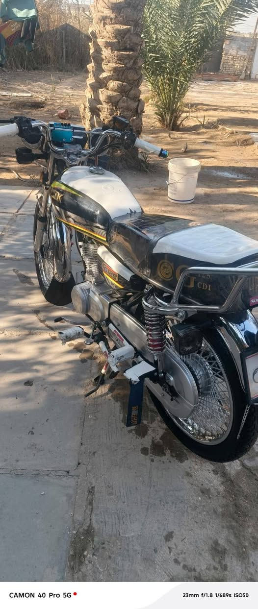 سلام وعليكم دراجه نضيفه موديل ٢٤ أوراق اصولي سعر خاص مكان محاويل ***********
