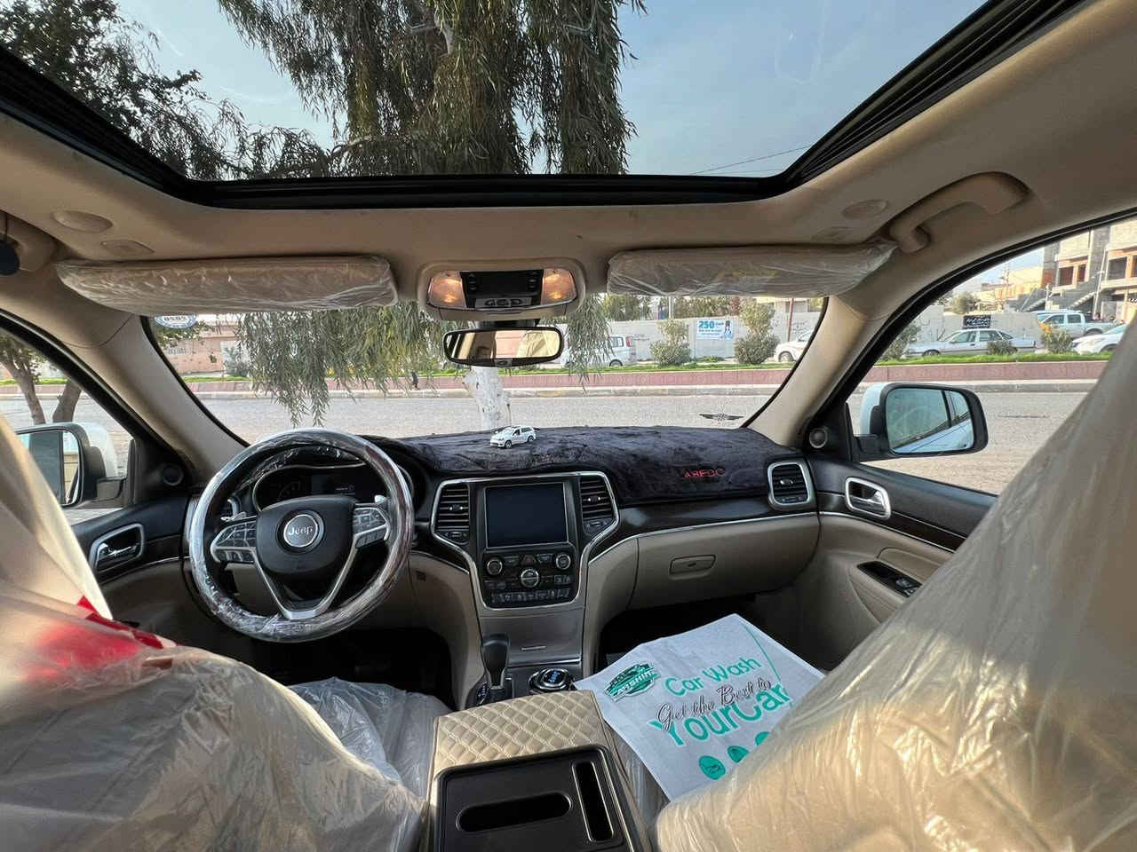 جيب 2018 
شركة  هالم خليجي كفاله
خليج گراند شيروكى
وكاله  مواصفات ليمتدد بلاص . ثلاث شاشات . فول فول 
 سياره كل شرط عل وضع بلاد شريكة مكفول كفال عام  . 
** ماشى 102كم. سكف بانوراما  
2-كشن هيتر وكشن تبريت.كشن كهربا ئي وكشن مساج.استيرن هيتر استيرن شفطاط وتحكم قرص سيدي لايد ليد لايدزينون. مرايا هيتر -مرايه حساس  ئوتوبريك  ئوتو ترافلايت  ئوتوستارد. تحديد سرعه
8- 10 سماعة ديجه ي بل سندوق بلاد شريكه  
تبريد مركزي *-صندوق شفط يدات نيكل +يدات بصمه .
 مرايه شفطاط ومرايه رادار طايرات جديد شريكه سبيرمقدس مانازل . زراكات ماء مال لايتات.
تحديد سرعه . شغال دعاميه كدام ودعاميه وره بي رادار وحساسات. محرك وكير شرط وضمان .
كل جسم شرط عل وضع بلاد شريكه. 
ملاحض/رقم جديد هزه وسنويه  كل جديد لي حد سنة 2029
رقم تليفون صاحب سياره. وتس ئاب بي هم. كركوك, العراق


**إذا كنت صاحب هذا الإعلان وتريد حذفه لأي سبب، رجاءا أرسل رسالة إلى الدعم الفني**