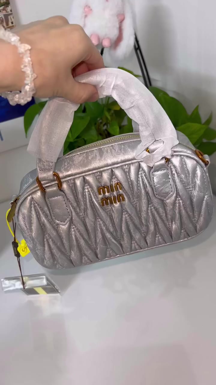 جنط ماركه فاشن كل قطعه وسعرها


**إذا كنت صاحب هذا الإعلان وتريد حذفه لأي سبب، رجاءا أرسل رسالة إلى الدعم الفني**