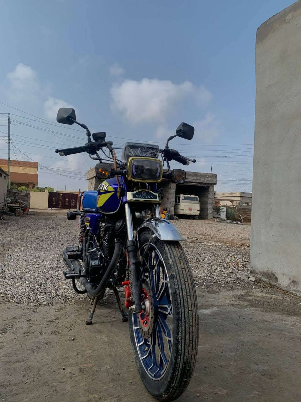 السلام عليكم ماطور للبيع سونك محرك اسود حجم المحرك 150
موديل 2024 ماطور جديد محرك شرط كهربائيات شرط وبي منفيس كلو عله وضع الشركة تشقيل عن بعد
السعر700وبي مجال 
المكان القياره قريت الحاج علي
رقمي ***********
