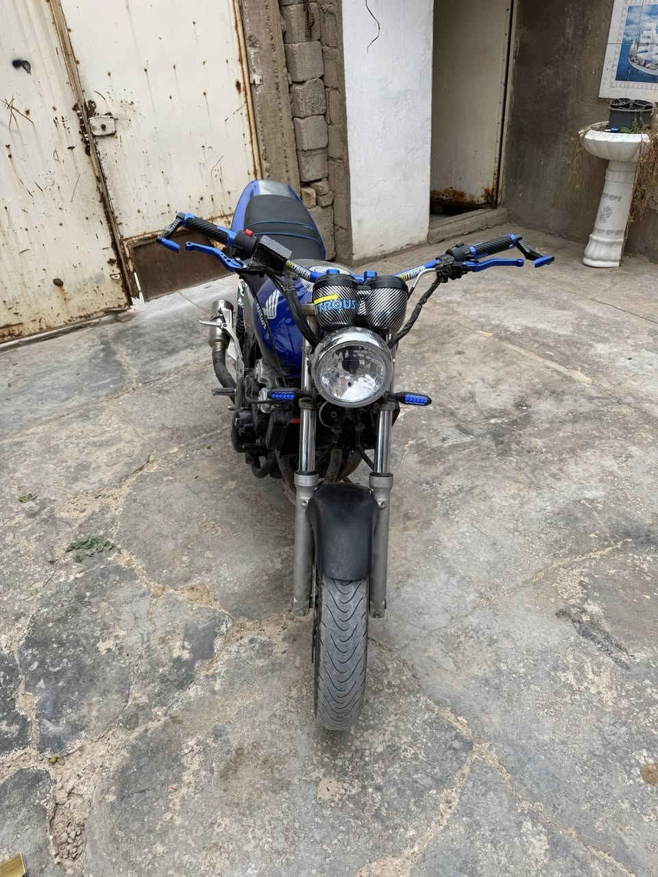 السلام عليكم شباب سي بي فور جيل ثاني تعليمي الدراجه حيل حلوه مامتعوبه مگمرگه 2007 عليها يدات وسكان رياضي واكزوزت سي اي شعندك دراجه مراوس بلرمادي نزلها


**إذا كنت صاحب هذا الإعلان وتريد حذفه لأي سبب، رجاءا أرسل رسالة إلى الدعم الفني**