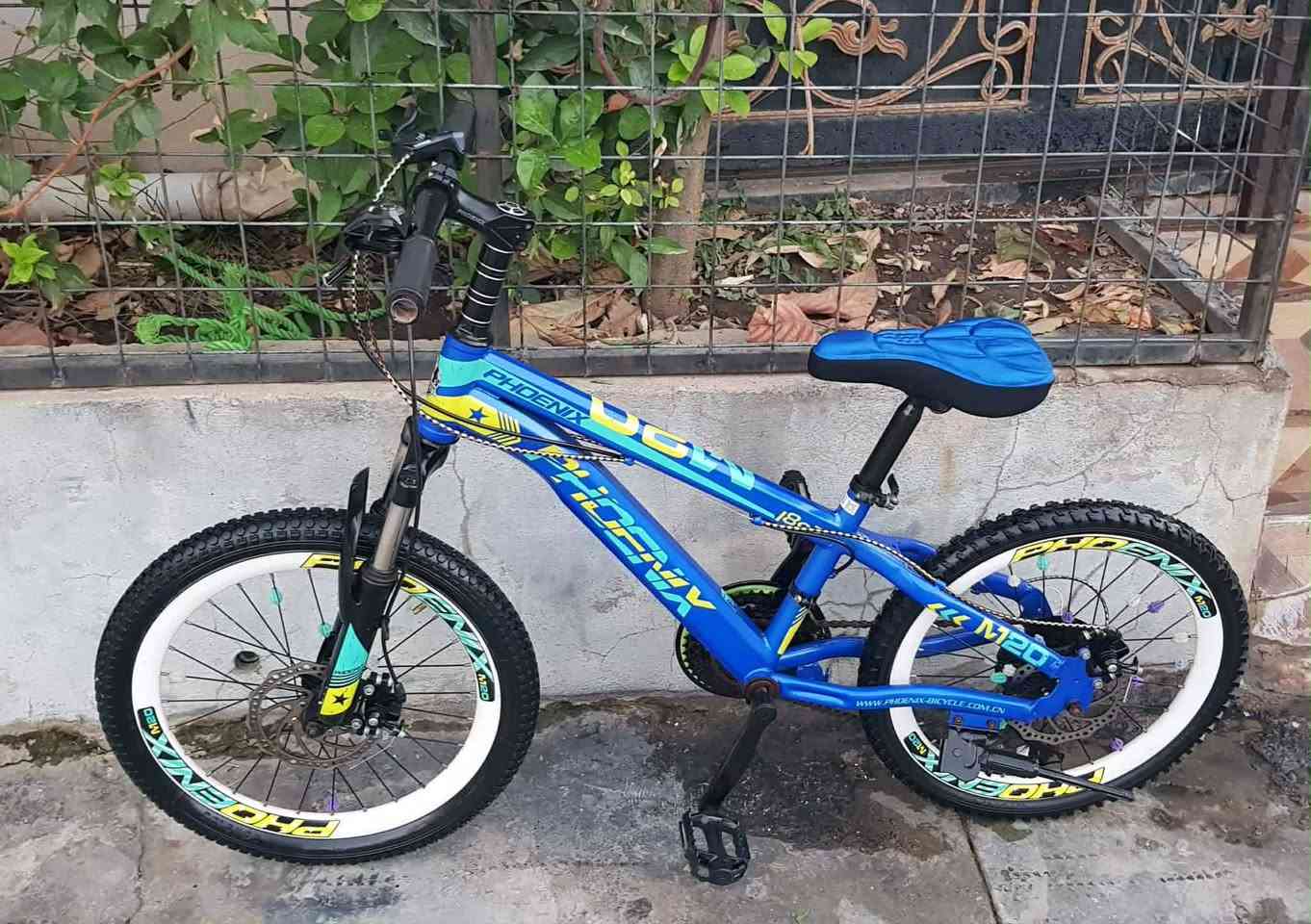 ئەم پاسکیلە بۆ فرۆشتن قیاسی ۲٠ ییە 
 زۆر زۆر تازەو جوانە حسابکە لۆکە ۷ گێڕە ئیستۆپی دیسکە ماشەی دەبڵە تایەی تازەیە هەموو گیانی بەشەرت هیچ عەیبێکی نییە   لۆک لۆکە نمونەیە 
سلێمانی بەکرەجۆ   گەیاندنم نیە 
*********** 
***********
