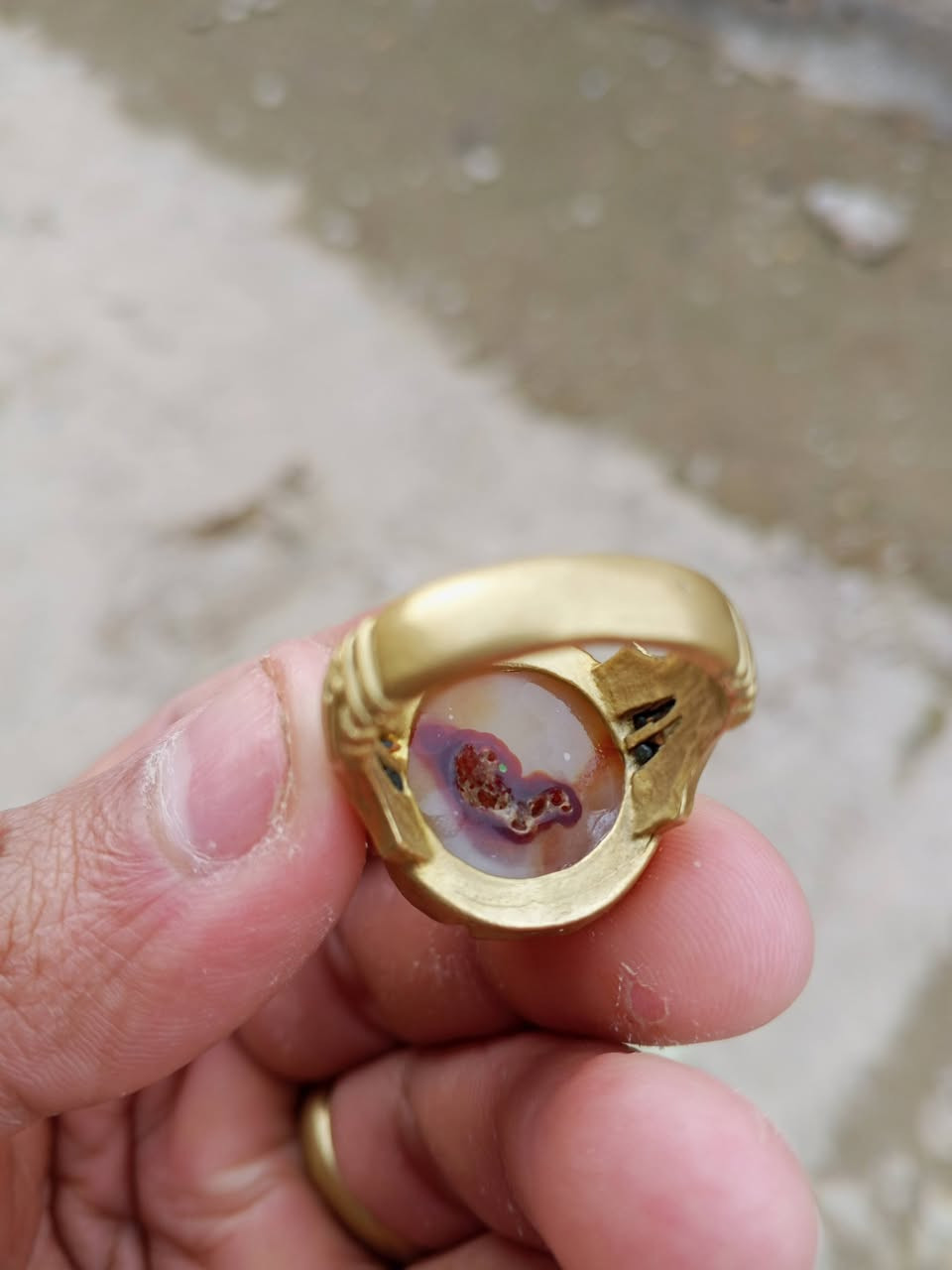 سلام عليكم يوجد محابس صياغه يدويه ثقيله واحجار وزوعات حيه وعقيق يماني وسلطاني مصور أنواع الاحجار


**إذا كنت صاحب هذا الإعلان وتريد حذفه لأي سبب، رجاءا أرسل رسالة إلى الدعم الفني**