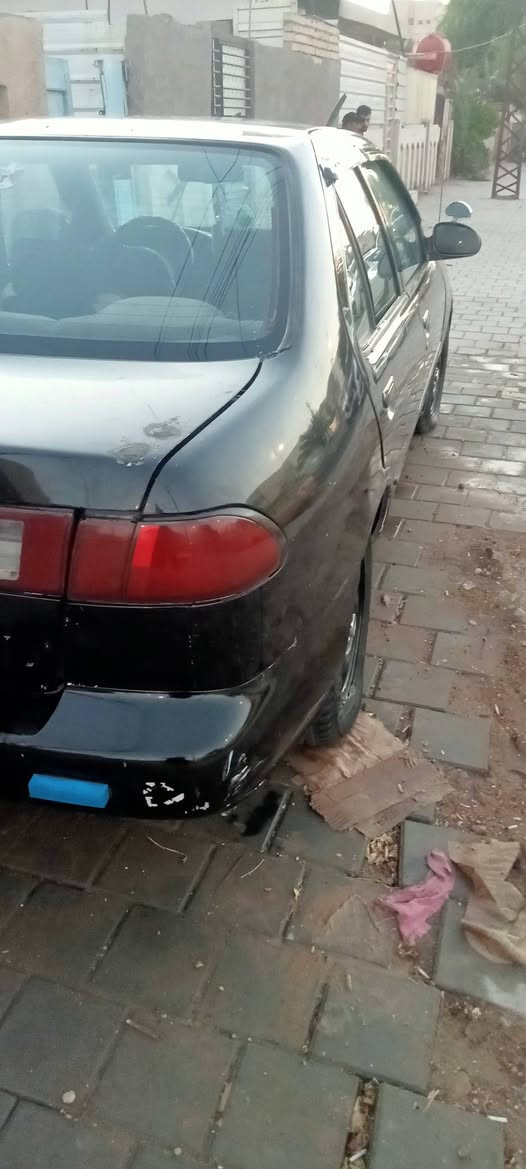 سلام عليكم سياره سني 98لونه اسود خصوصي رقم إنكليزي سنويه بسمي 28 تخم تاير باتري جديد صدر حداديه نضيف سلايت تنته شغال عنواني بغداد ***********،
