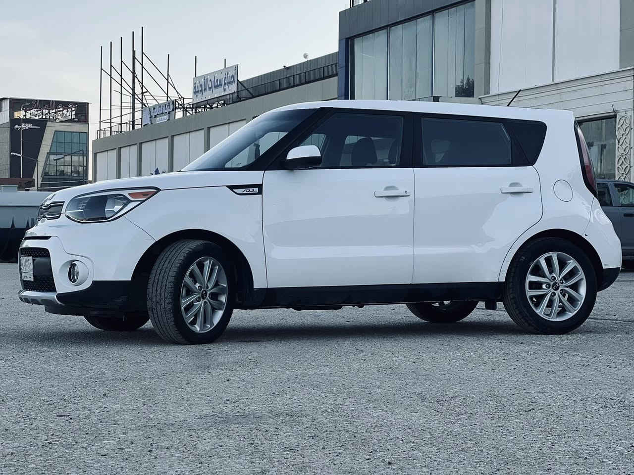 كيا صول وارد امريكي موديل 2018 محرك 2000 gdi , رقم نجف للون ابيض ماشيه 86 الف ميل ، حادث امريكا جاملغ عكس السايق و بنيد ، وهنا بالعراق صار حادث بدلنه قبق الجنطه ، سعر 120 ورقه وبيها مجااال مكان السياره النجف 
تواصل عبر الرقم ***********
