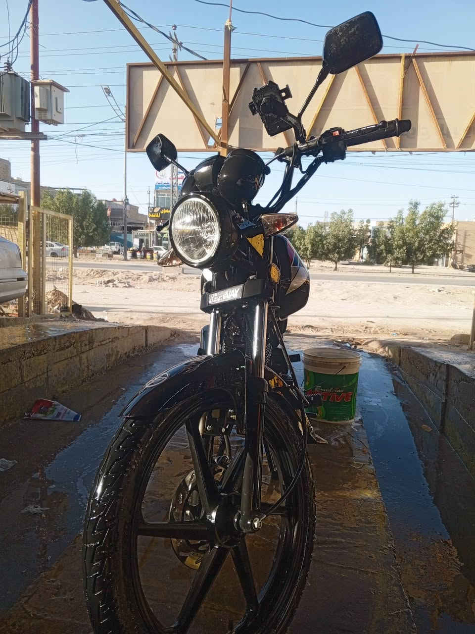 Rk
للبيع محرك 125 دراجة صارلي شهر من طلعتها من الشركة رقم اربيل دراجه جديده السعر 
1800 وبيها مجال 
رقم الهاتف ***********
