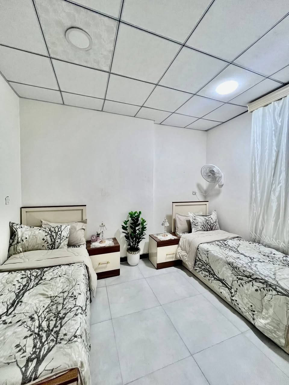 بيت للبيع ( 62.5 متر ) طابو صرف

حي ميسان - قطاع 84 الشريط - شارع 10 تبليط

يحتوي على : طابقين - بناء صب كونكريت مسلح

الاول / استقبال وصالة ومطبخ وصحيات ومكشوفة

الثاني / غرفتين

#السعر 90 مع المجال
للاستفسار *********** مكتب القلعة بحي ميسان
