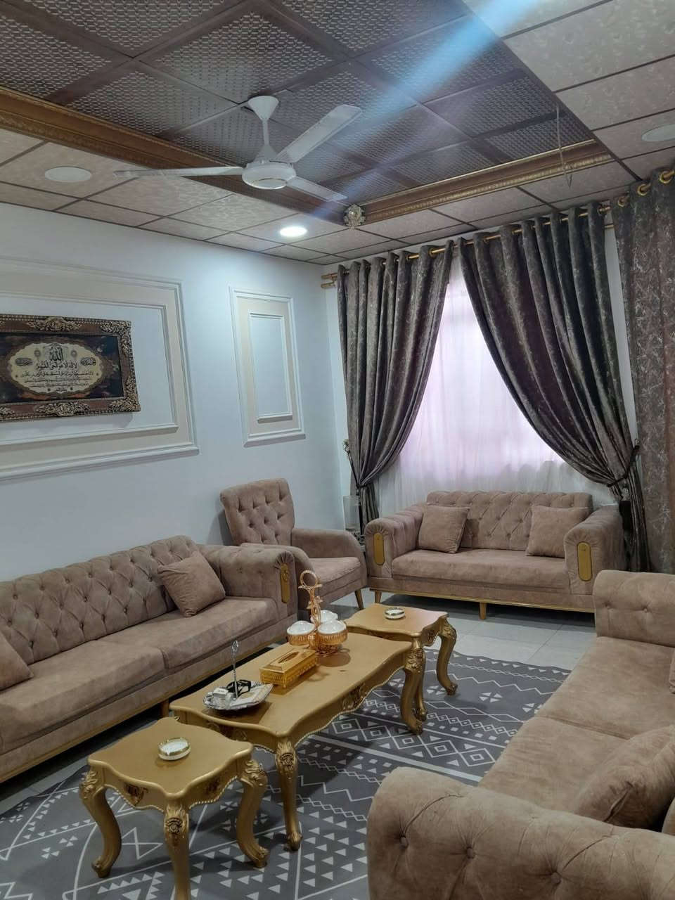 للبيع . مشتمل مساحة 125م طابقين غرفتين نوم موقع راقي جبيرية3 شارع 50 مال الطاقة قرب شارع ال 100 . سعر 65 مجال بسيط . ***********
