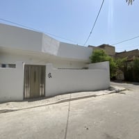 بيت للبيع في منطقة الشماعية (حي السفير ) مساحته 130م  بناء وترميم حديث...
