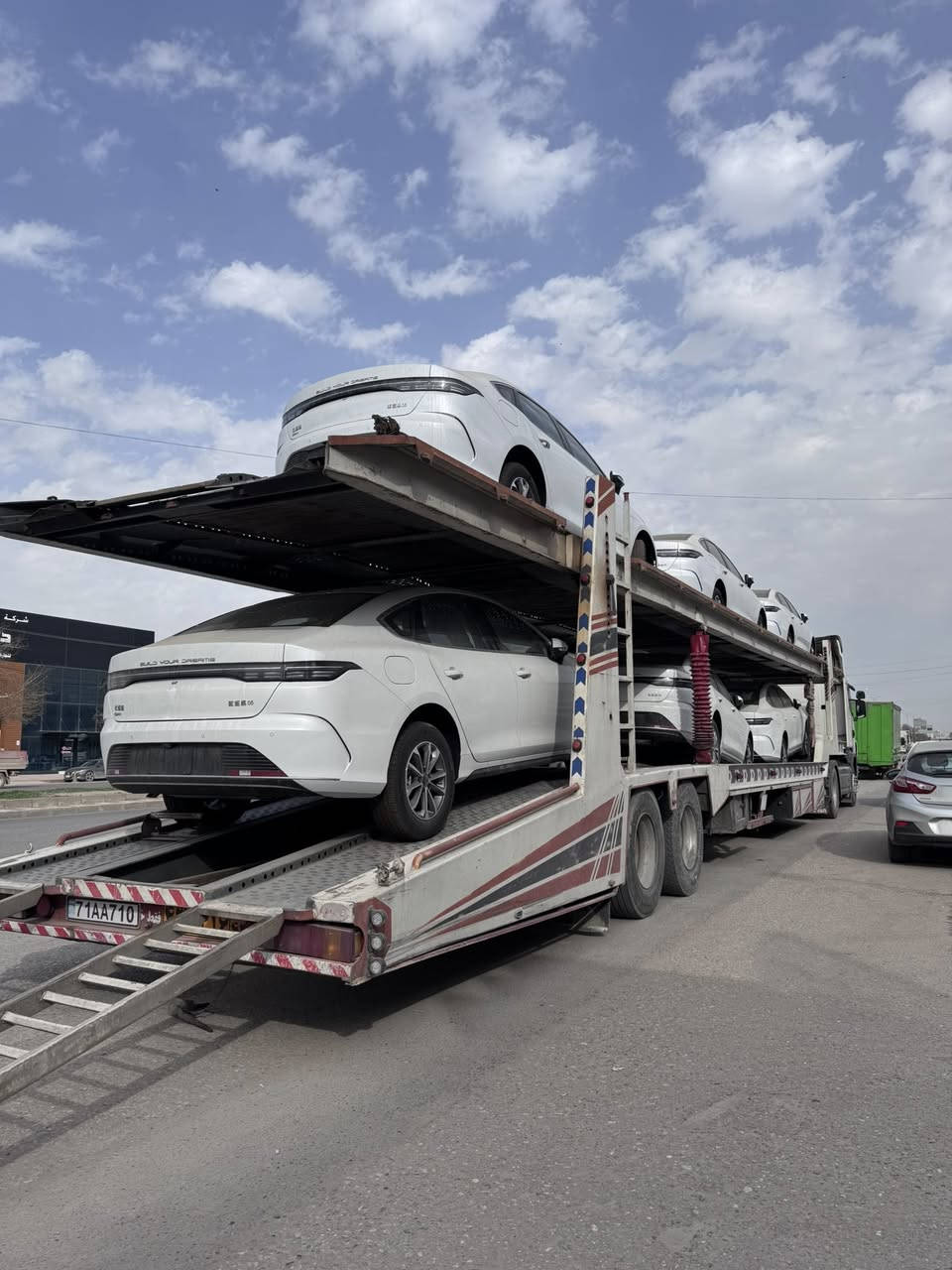 ﷽

‎(مجموعة شركات فراس الحمداني اربيل شارع ١٠٠ م )
 
بتاريخ 18/2/2026 

وصول مجموعة سيارات BYD
  
BYD DESTROYER 05

موديل 2025

ابيض داخل ابيض

عداد المسافة ( زيرو ) 

‎ الى فرع شركتنا في اربيل شركة فراس الحمداني    

العنوان : 

‎اربيل شارع 100 م مقابل الشركة العامة لتجارة المواد الغذائية

للاستفسار والاتصال على قسم المبيعات :

‎ ابو علي  
***********
***********

حواس 
***********
***********

زيد
***********
