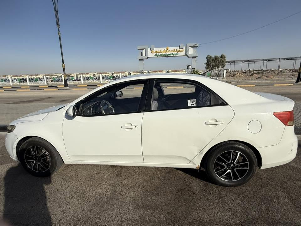 سيراتو خليجي ١٢ بيها ضربة بالصندوق وراجع بارد السيارة جاهزه  للاستفسار التواصل على الرقم *********** غير متواجد على الفيس 
مكان السيارة ابي الخصيب خلف المحكمة
