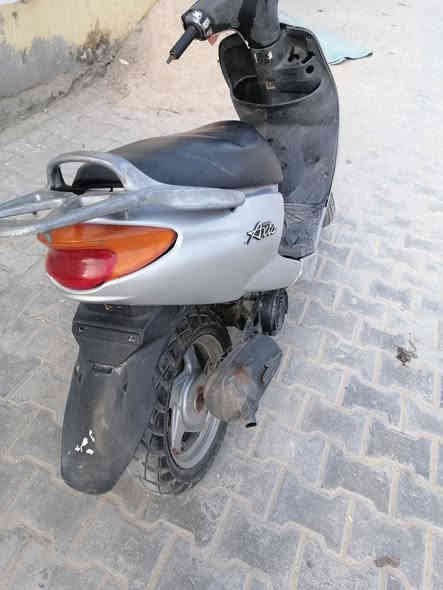 السلام عليكم اكزز ياباني شاصي مكفول زوج تواير جدد نكره سلف السعر ب350
***********
