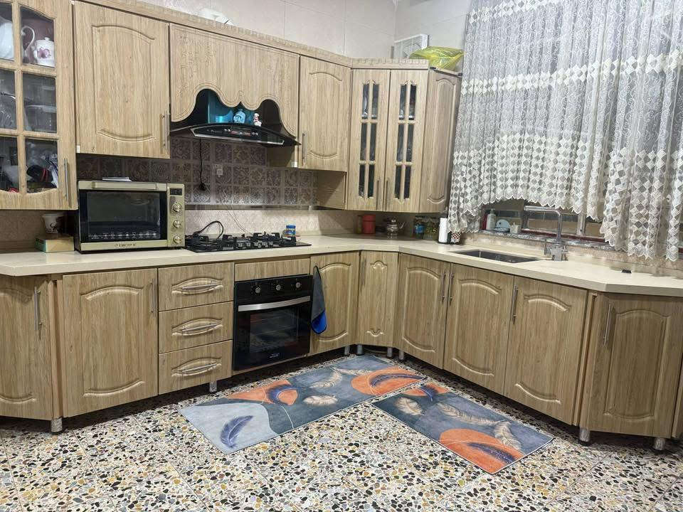 السلام عليكم عندي هذا الكاونتر للبيع

السنك طوله 170م 

الزاويه عرضه 80م وطولها 95م 

والباقي طوله 230 م

مرمر طبيعي 

مع الطباخ والمرشحه والفرن

سعره بـ مليون ونص وبي مجال


**إذا كنت صاحب هذا الإعلان وتريد حذفه لأي سبب، رجاءا أرسل رسالة إلى الدعم الفني**