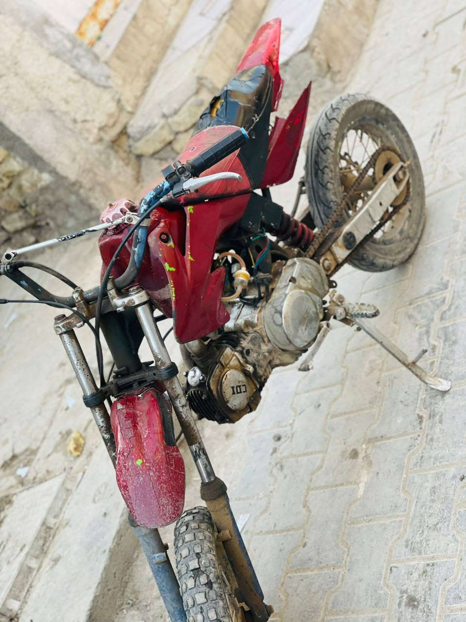 السلام عليكم الدراجه للبيع سعر 175وبيها مجال مفتوحه مره وحده شغاله مابيه اي عطل شراي يتصل 
***********
