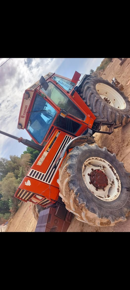 فيات 110 للبيع  مع دسك حجم 20 تكمه عريضه اكسن بارز
مكفوله من كير وكسنات تبريد ثلج رقم ذي قار مداور ثاني يوم تخم تاير نضيف موسمين مشتغله 
سعر 30 وبيها مجال 
***********
***********
