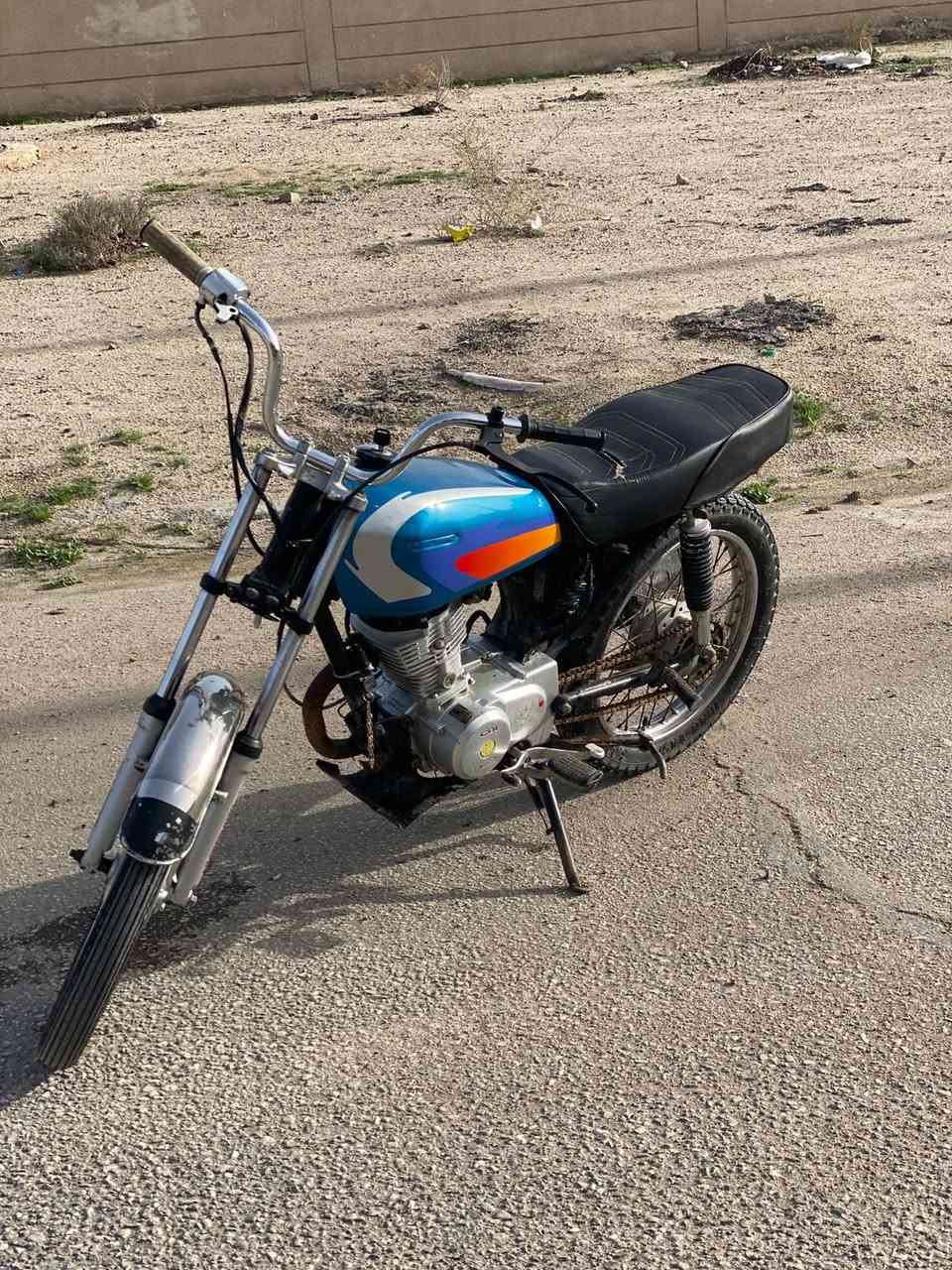 السلام عليكم دراجه ايراني مكينه تاكر ما مفتوح برغي (ضفيره ولايت 450 وبيهي مجال  المكان خور الزبير (***********
