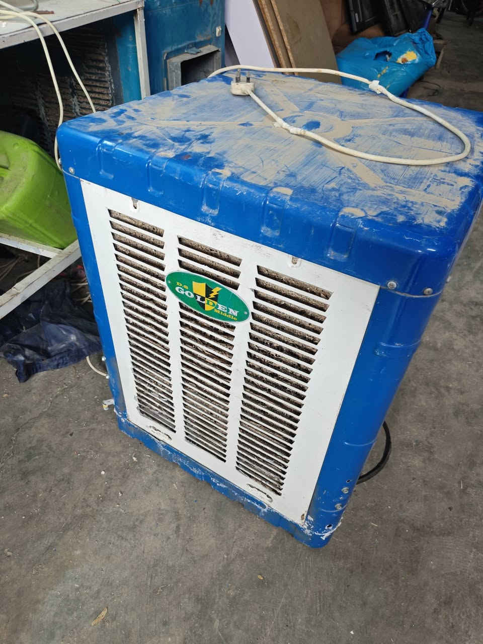 موبه ریده ی 2.5سۆپه ر ئه لکتریک دانە ی 50هه زار نزیک 10دانە م  هه یه گشتی ماتۆڕ گە وره ی عه سڵی دوو سورعه له سه رێتی  ماتۆڕیش به جیا دانە ی 25هه زار  ماتۆڕه  سوتاوە که ی خۆت بێنە ماتۆڕێ دوسورعه ی عه سڵی بوە  15هه زار باقی له  کە لار کۆنە ***********
