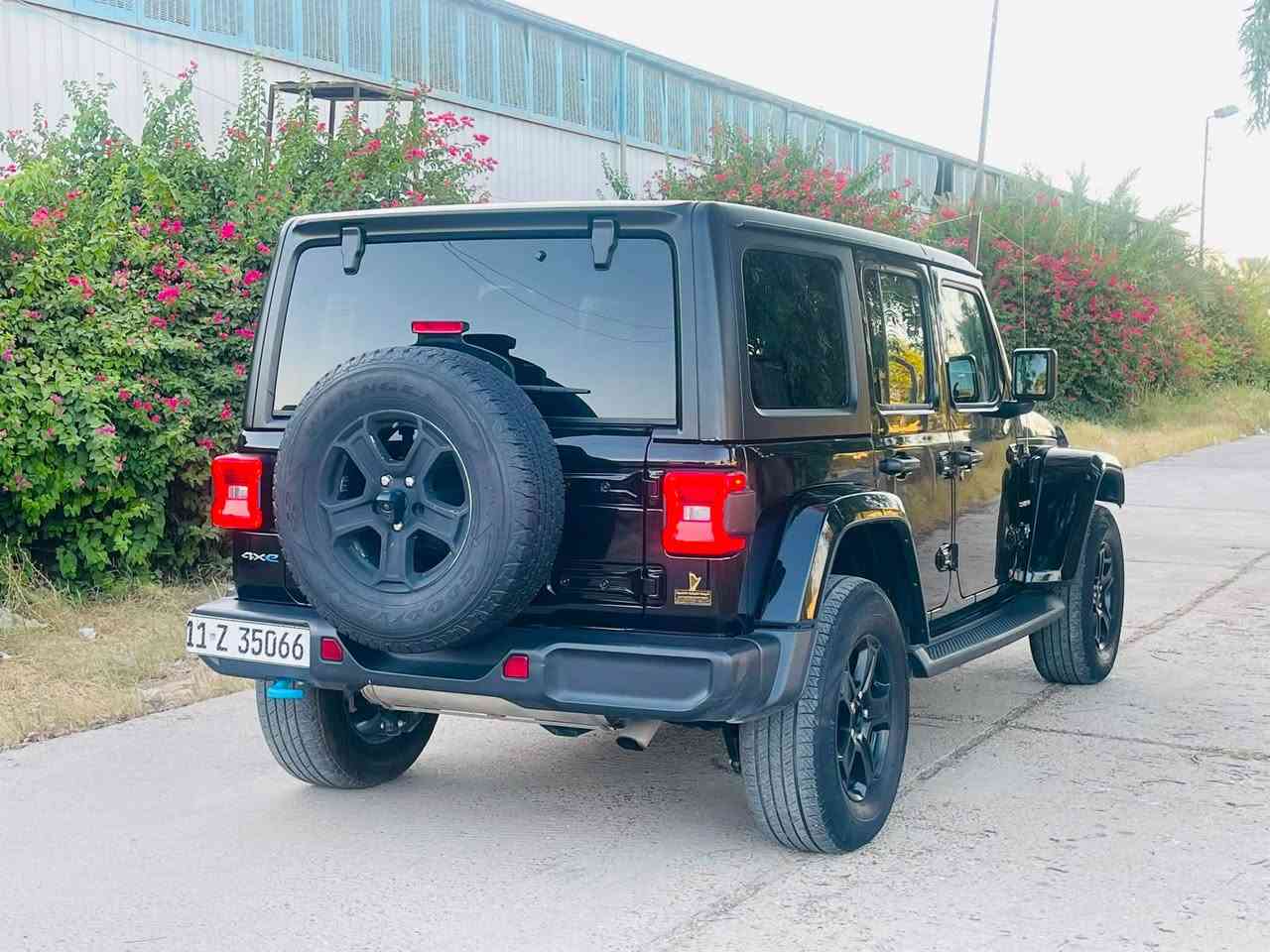 جيب رانكلر 4Xe 2023  وارد امريكي

تيربو + هايبرد + هجين شحن خارجي 

Jeep Wrangler 4Xe 2023 2.0L 4

حجم المكينه : 2000 تيربو + هايبرد + هجين شحن خارجي

المسافه المقطوعه : 30000

المواصفات 

1.قماره تتفصخ اصير كشف

2.بصمه 

3.لوكير

4.كشافات 

6.شحن خارجي

7.بكلايت لد 

8. شاشة كبيرة 

9.دمام خلفي

10.لايتات زنون هايلوجين

11.كشنات جلد 

مكاني بغداد***********

رقم بغداد بسمي

السعر 273وبيها مجال
