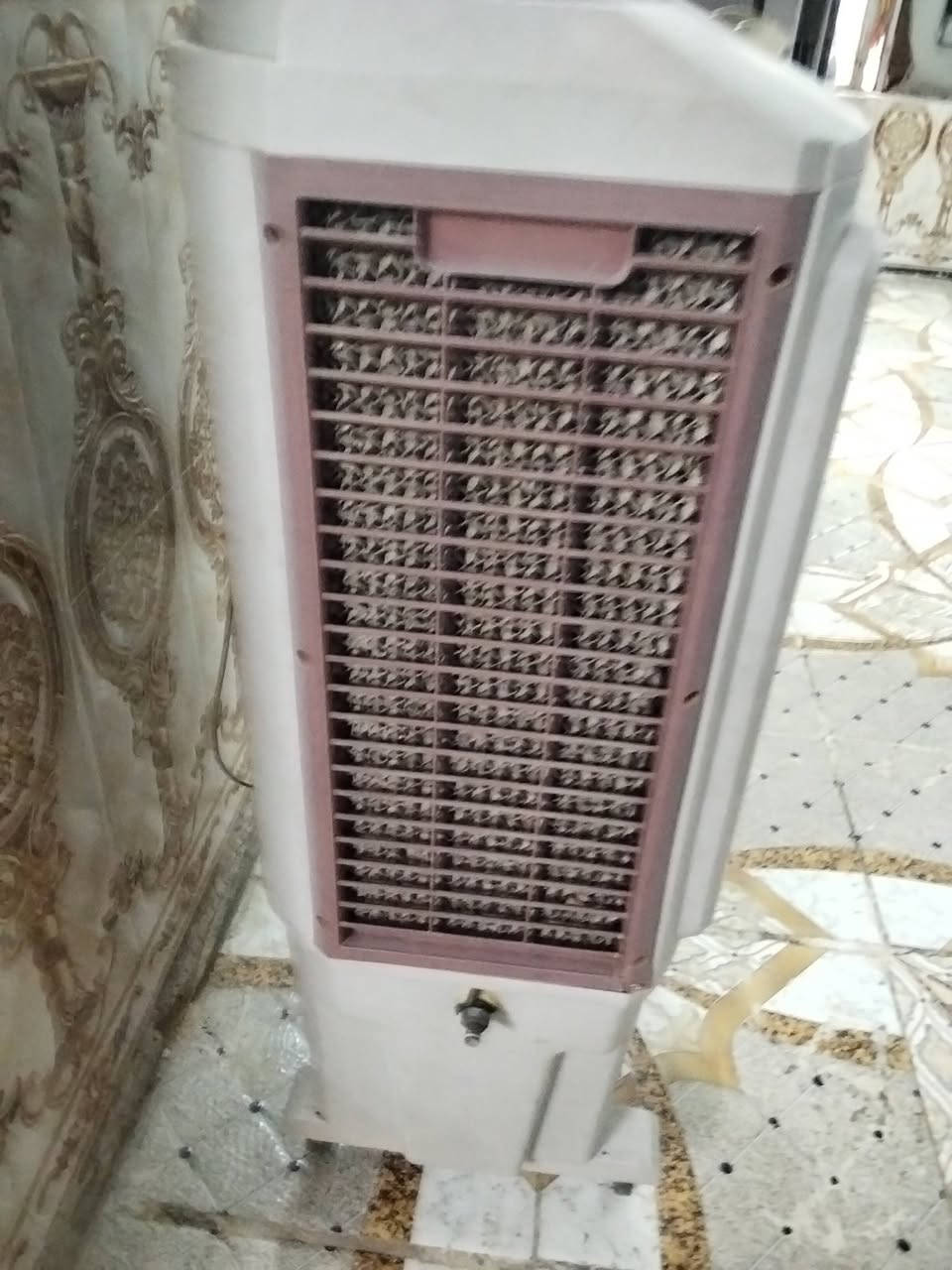 عندي مبرده وكنفيره ومجمده للبيع *********** واتساب
