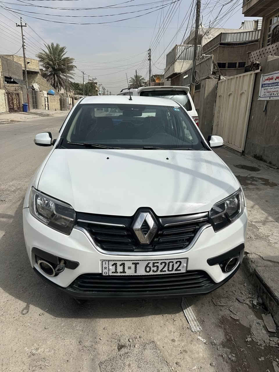 رينو سيمبل 
موديل 18 
عنوان بغداد الدورة 
بيهة جاملغات الاماميه  صبغ فقط بسيط
والخلفيه واحد حار وثاني صبغ 
كير ومحرك مكفولات 
تخم تاير جديد 
صدر امامي جديد 
سيارة نظيفه وكاملة 
للبيع 60  سعر 
📞***********
