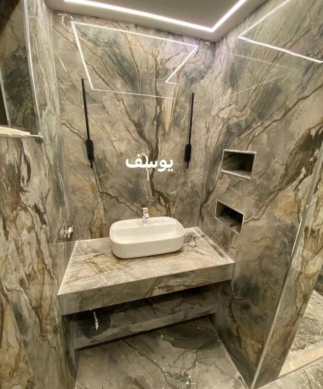 اوسطه سيراميك ومرمر  جاهزين نستلم اي عمل واسعار مناسبه 
للتواصل وااتساب *********** نعمل داخل اربيل فقط
