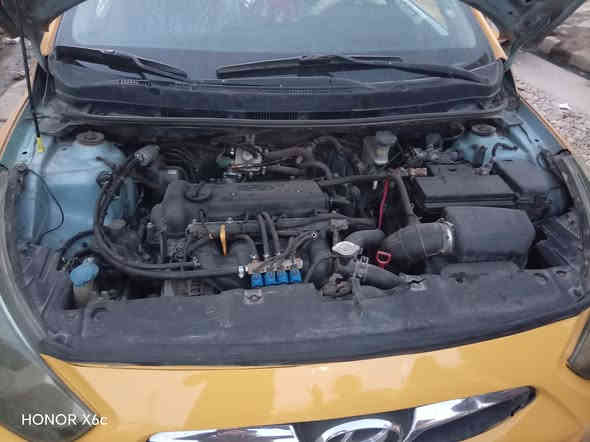 السلام عليكم 
اكسنت موديل 2013 
فول توماتيك محرك غاز لاصرف ولانفخ 
ضررها موضح بالصوره طخم تواير جديد
 كوبون بانزين شرط التحويل رقم بغداد الجديد بسمي السعر 85 للتواصل 
***********
***********
