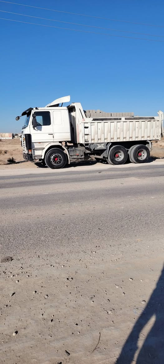 أسكانيا 113
كير 5-5
سنكل بومة دسك +شاصي طويل 
محرك + كير +اكسن شرط
تبريد شغال+حصة كاز 
السيارة بدون حادث او طخة 
#السعر230وبيها مجال… مراوس ومقدمة مابيع
رقم نينوى اجنبي مسطرة#شرط التحويل
#***********
