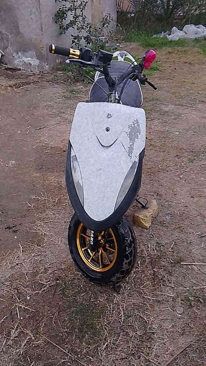 سلام عليكم
دراجه للبيع 
ماكس عدله 
دراجه نضيفه وما متعوبه مجرد اروح بيه لشغل 
كهربائيّات ولا غلطه كله شغاله 
مجرد بيه خنكه بل كابريتر من تحمه الدراجه تروح 
مكينه مفتوحه مره وحده مزوده 55
كفراتها موجوده 
مكينه ناعمه وحلوه 
باقي التفاصيل خاص 
ديوانيه عفك 
السعر 450 وبيه مجال 
‏‪0786 112 4243‬‏
‏‪***********‬‏
