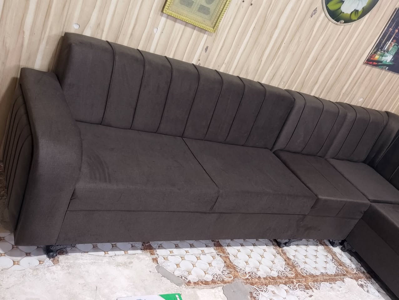 ديوان ١٠ مقاعد للبيع جديد ممستخدم درجه اولى تفصال مو سوكي السعر ٣٢٥ بي مجال بصيط مكان بغداد الحرية موجود توصيل بكروة رقم الهاتف ***********
