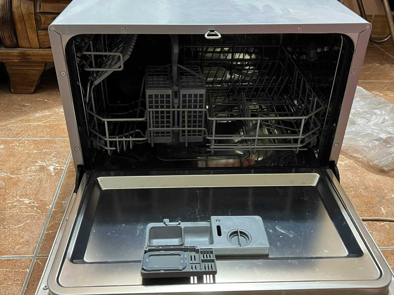 السلام عليكم
غساله صحون غير مستخدمة للاستفسار ***********
