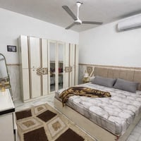 غرفة نوم • استعمال قليل • مراية زاوية