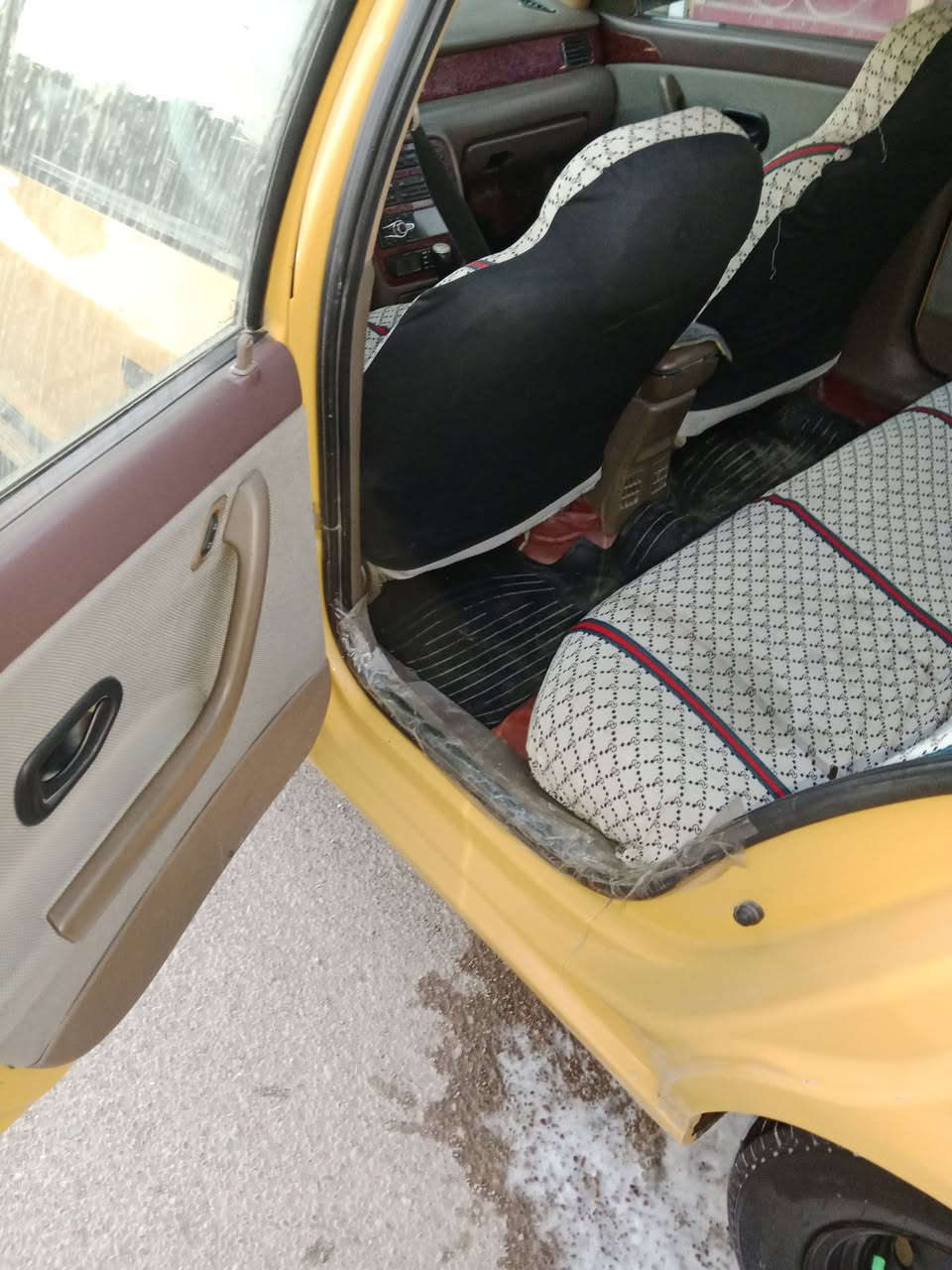 السلام عليكم
 سمنت 2011 كير و مكينه خير من الله سياره جاهزه تخم تاير الكهربائيات كلها شغاله
الرقم ***********
