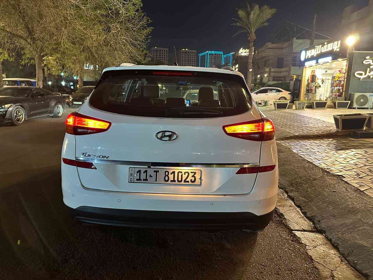 السلام عليكم
سياره توسان موديل 2020 رقم بغداد 
خليجيه شركة الكاصد 
السياره فول ما عدا الفتحه 
بصمه دخول ذكي 
كشنات جلد
تحكم كهربائي بالكشنات 
شاشه لمس
لدات ويه اللوفات تشتغل 
السياره نضيفه ماشيه 116 الف كيلو وقابل للزياده 
السياره خليجيه مثل ما كلت بس بيها صبغ جاملغ خلفي والباب الخلفي مال سايق 
موجود بيها سونار قبل اسبوع مسوي 
السياره معروضه ب 185 ورقه وبيها مجال بسيط مال جيه
للاستفسار الاتصال بالرقم 
*********** 
غير متواجد على الفيس
