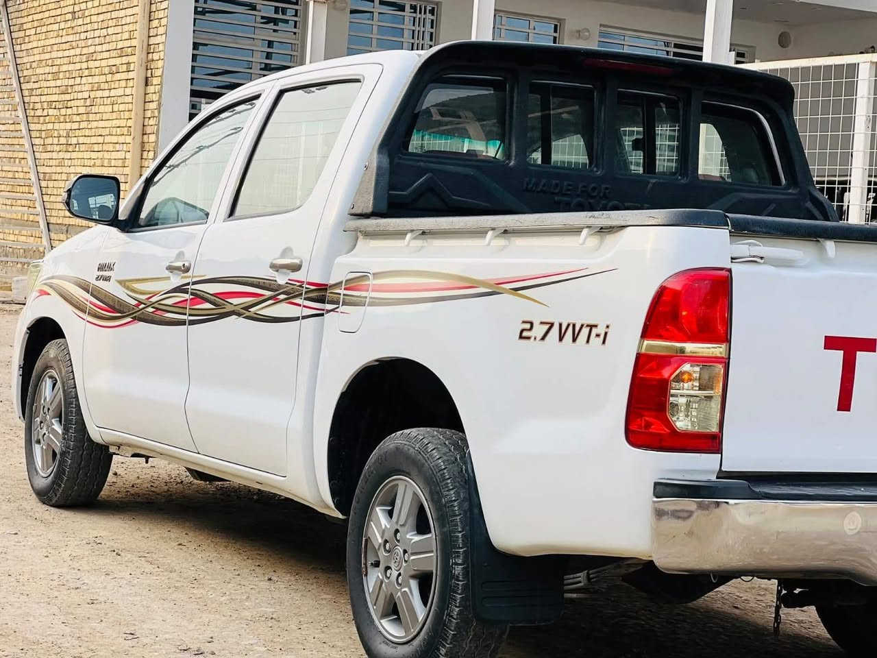 اسلام عليكم احبتي مكلف بنشر 
سياره للبيع تويوتا هايلوكس دبل قماره                                     موديل : 2015 
مكينه :2700
سعر : 228ورقه
الموصفات:كويتي فول كفاله عامه
الموقع📍 :ذي قار  
تحويل ثاني يوم 
الاستفسار الانتصل***********
