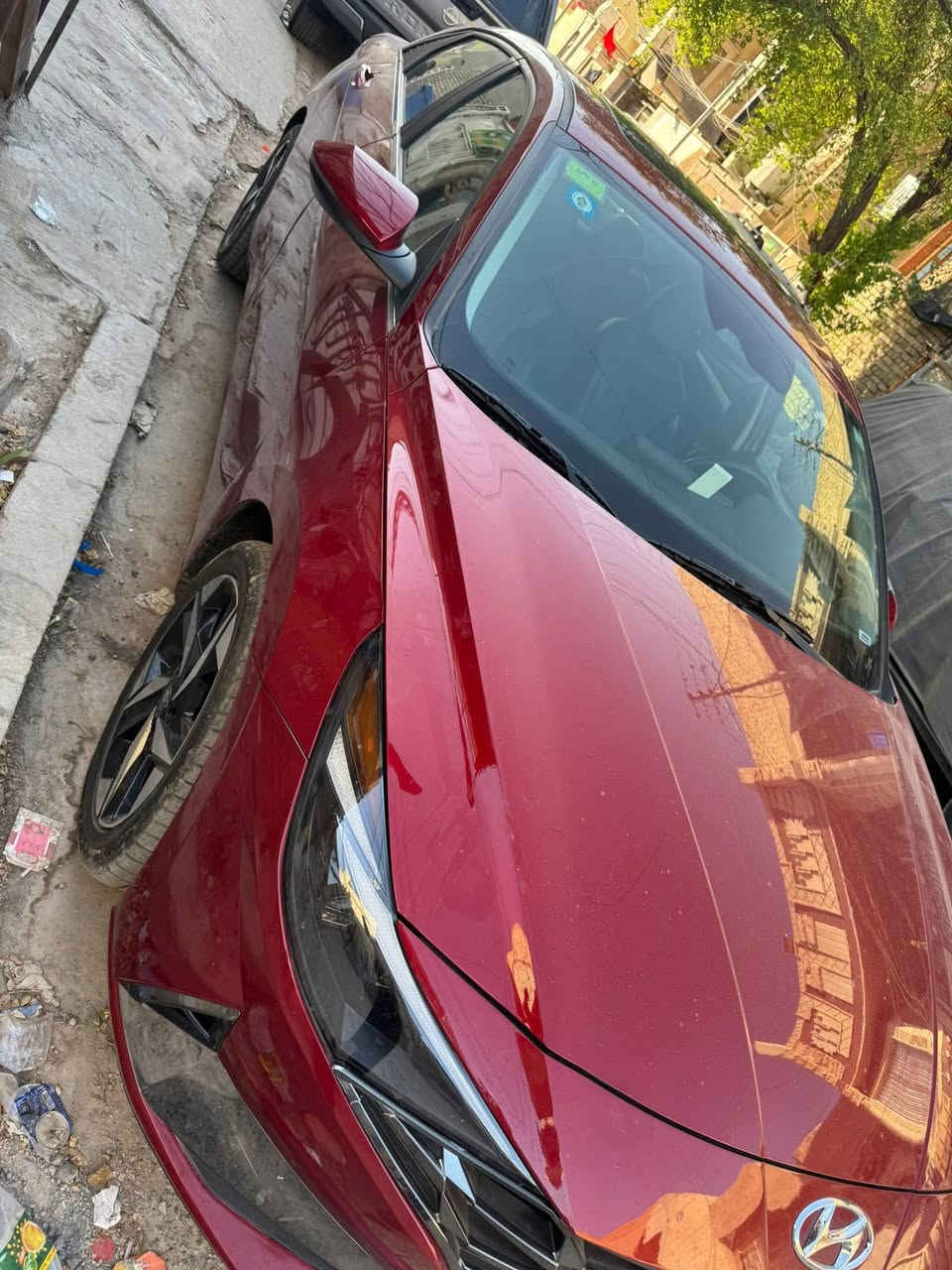 هونداي النترا 2023 هايبرد (بانزين +كهرباء) 
حره بغداد باسمي 
امريكي  حادثه باب وجاملغ خلف السكن  
لمتد فول اعلى فئه بالانترا  
المواصفات:
دخول ذكي
فتحة سلايد 
إنارة ترحيبية في قبضات الابواب 
صندوق ذكي يفتح عند الاقتراب 
رادارات 360  درجة 
نظام محافظة على المسار 
قيادة ذاتية 
شحن لاسلكي
حساسات خلفية
اضاءةاماميه 
بك لايت لد
داخل جلد 

تبريد و تدفئة المقاعد 
اضاءة دشبول الوان متغيرة ambient light
فتحة سقف
تبريد شاشة مناخين منفصلين 
شاشة معلومات كبيرة متصله
شاشة عدادات دجتل 
نظام صوتي سماعات 8 boss
اوتوهولد autohold
هاند بريك بصمه finger brake 
وضعيات قياده ( سبورت ، نورمل ، سمارت)
مراية وسطية تعتيم ذاتي 
‏ Abs &Esp
السعر ١٦٠ وبيها مجال
للستفسار ***********
