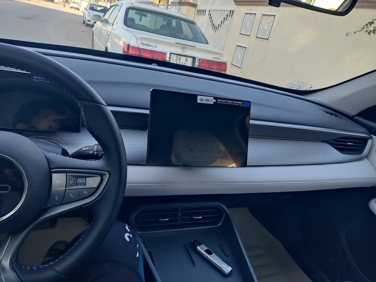 السلام عليكم أخوان byd سيل 5
مامرقمه تترقم بكل المحافظات اخت الزيرو ماشية بحدود ال700

مكفولة كفاله عامة وسونارها موجود السعر 126

مراوس وتنطي فرق بأكسنت ألنترا سعرها مناسب عادي بيها قطعتين اقل مديل 13 وفوك .... للتواصل موجود واتساب ***********
