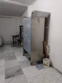 للبيع شوايه دجاج وعارضه ومنقله للا تصال ٠٧٧٦١٣٤٢١٦٥