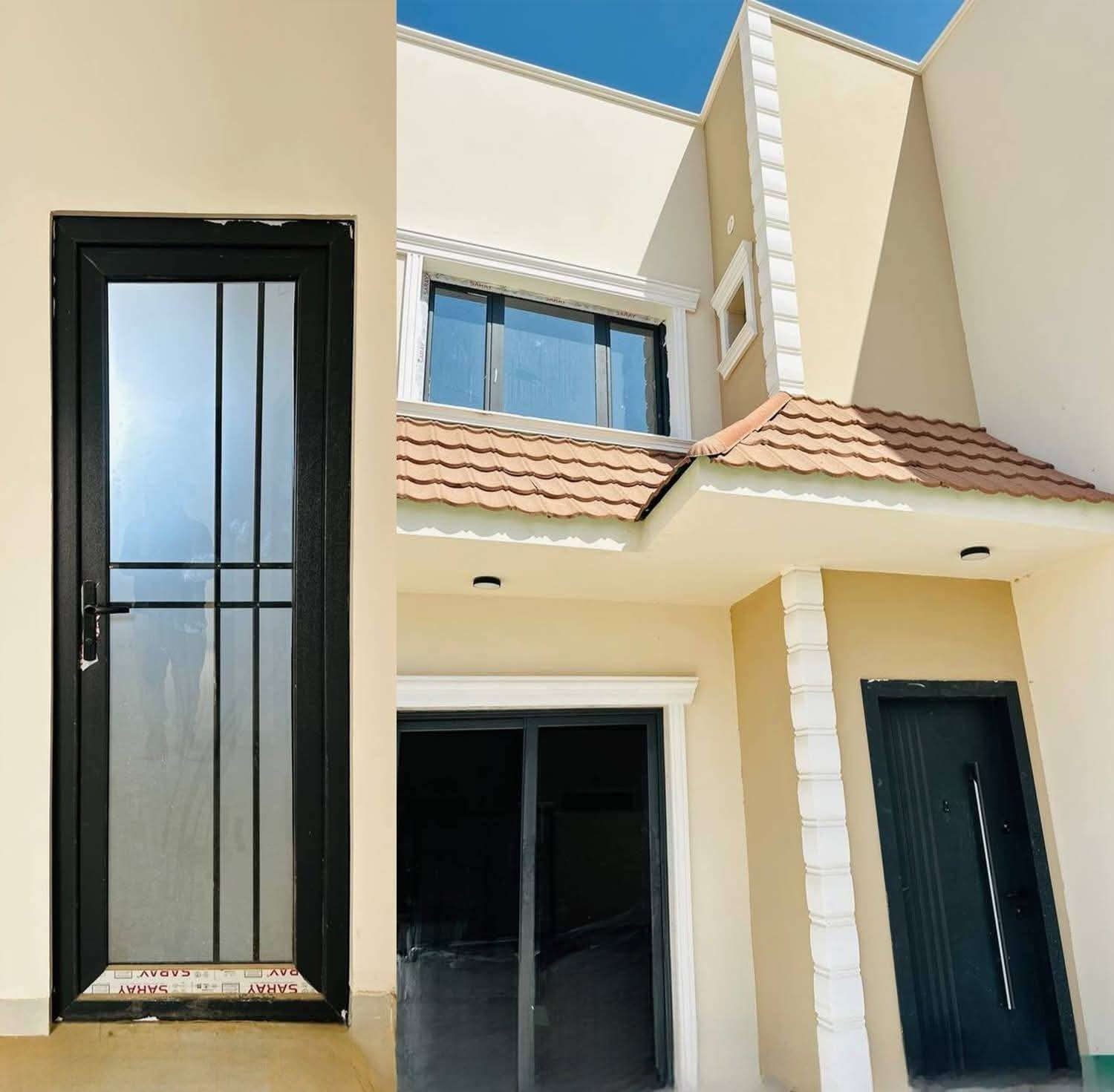 السلام عليكم
بيت في مجمع الزهراء المساحه 300 طابقين 
 مكتمل وغير مسكون ( بنظام البناء الحديث 2025 )

الطابق الاول /
 استقبال + غرفتين + صحيات عدد 2 + منور + حمام + مطبخ + حديقه + كراج سياره واسع

الطابق الثاني/
 غرفتين سويت ( كل غرفه حمام وبالكونه )

- السعر المطلوب باليد 170
مطلوب عقاري 92
(علماً ان السعر بالمجمع 250 والاستلام بعد سنة ونصف)
***********
