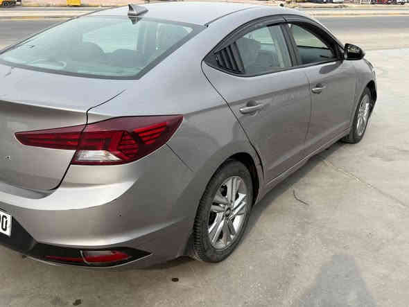 سلام عليكم 
الانترا موديل 2020 
رقم اربيل تحويل أو وكاله
بيه حادث بل جاملغين اماميه 
جاملغ الخلفي صور حادث منشور
محرك كير اي تي صدر تبريد  تخم تاير مكفولات
السعر 118 ورقه وبيه مجال بسيط
مكان سياره بغداد بلديات حي تجار 
اتصال على رقم *********** بغداد
