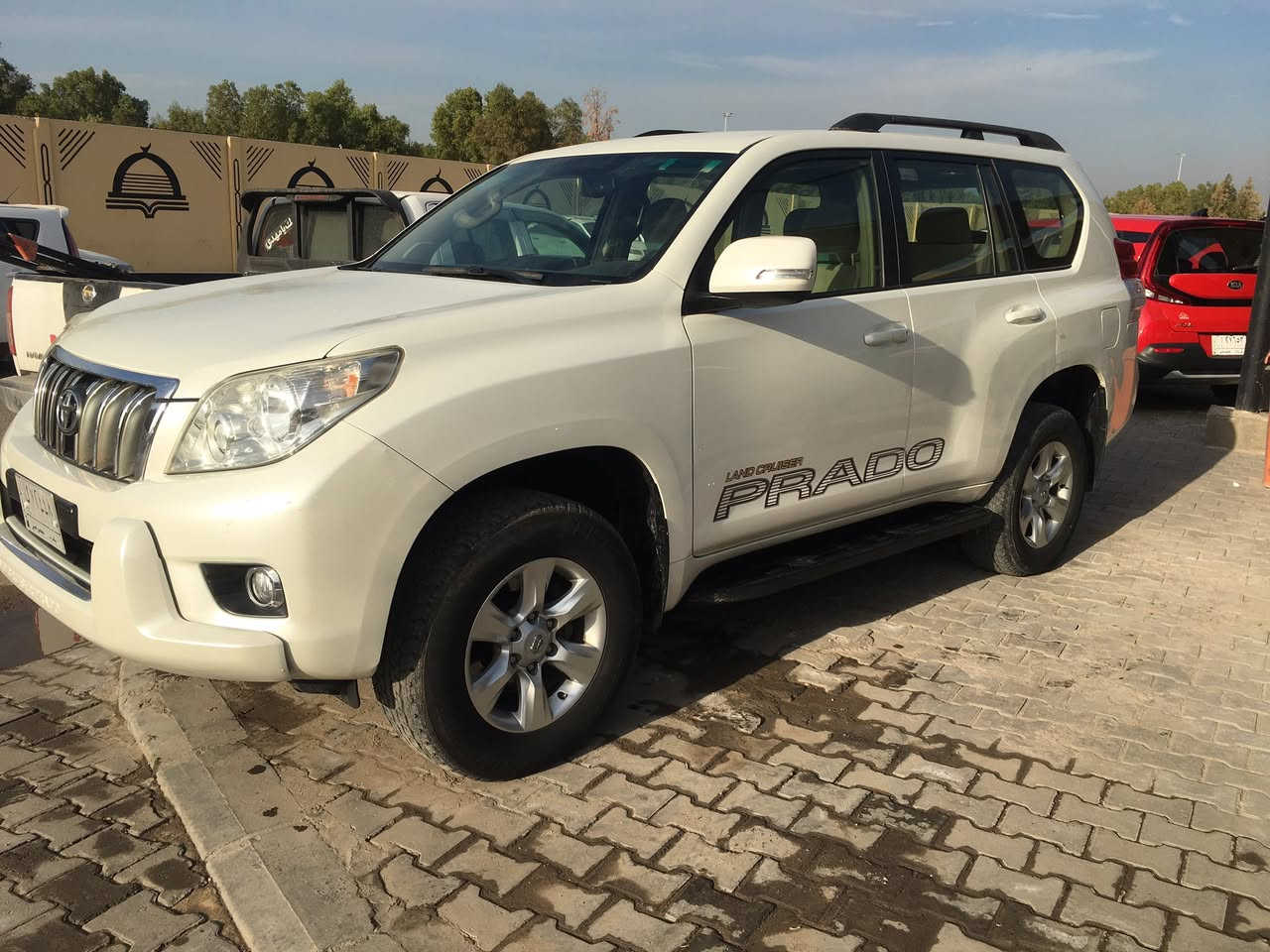 سلام عليكم 
للبيع فقط
تيوتا برادو موديل. ٢٠١٠ كويتي شركة الساير 
رقم بغداد بأسمي
محرك. ٤ سلندر
كير اتماتيك
مواصفات معروفة 
دفع رباعي
كامرة
حساس
تحكم ستيرن
٧ راكب
٣ قطع تبريد 
نضام منحدرات
مانع تزلج
سبير تعليك 
السيارة كفالة عامة من الصبغ والتبديل
عدا بارد جهة السايق موضح بلصورة
كير محرك جديد بمعنة الكلمة
كهربائيات دواخل كلة بلاد 
عداد المسافة. ١١٨ الف حقيقي وين ميعجبك افحص
السيارة استلام من الشركة استخدام قليل
مكان السيارة كربلاء 
مدينة المعارض الجديدة
السعر. ٢٢٥
للأستفسار
***********
***********
